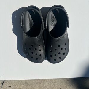 CROCS Women's Classic Black Sandals